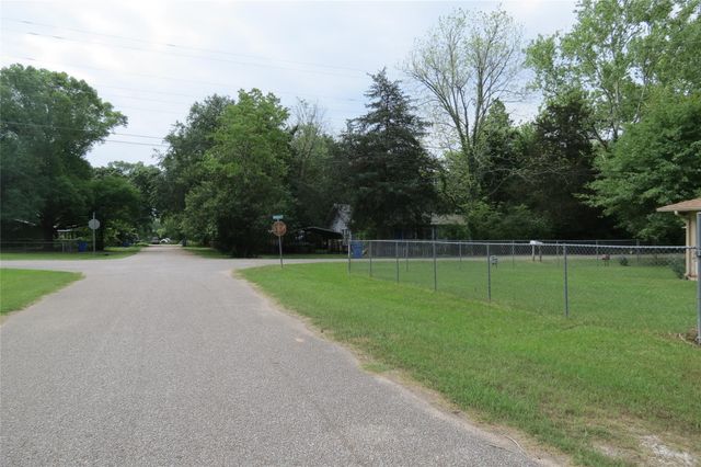 380 Keeland Drive, New Waverly, TX 77358