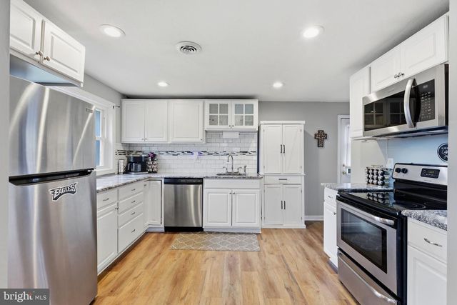 6 PANCOAST AVE, Aston, PA 19014