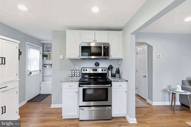 6 PANCOAST AVE, Aston, PA 19014