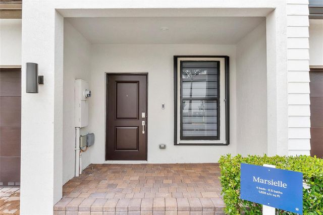 15987 SW 2nd Place 1, Pembroke Pines, FL 33027