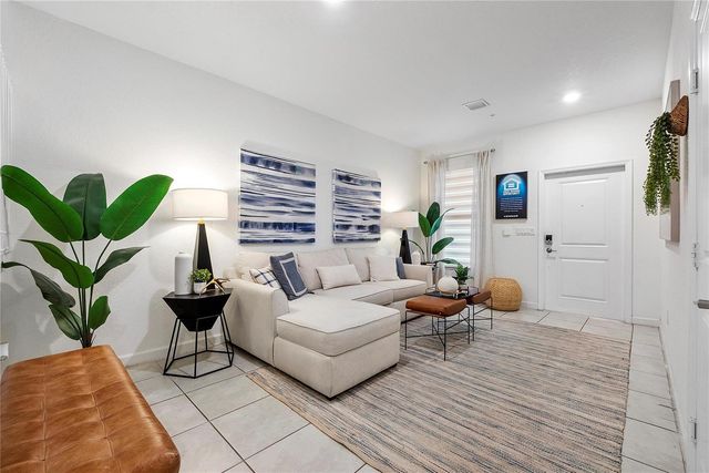 15987 SW 2nd Place 1, Pembroke Pines, FL 33027