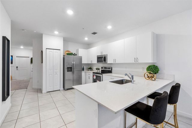 15987 SW 2nd Place 1, Pembroke Pines, FL 33027