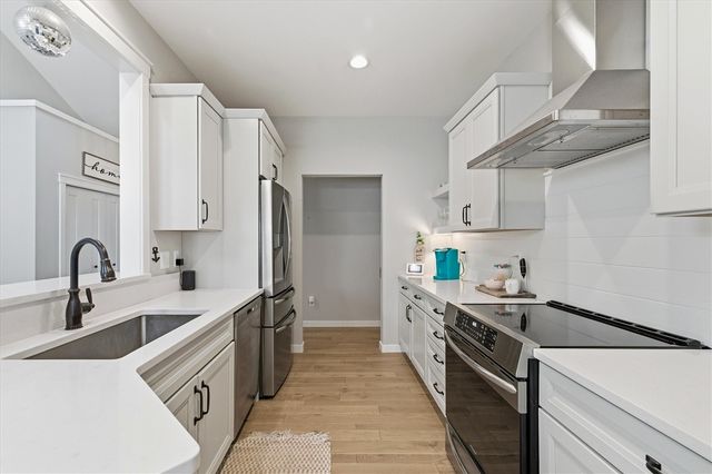 108 E Henry Street 802, Saline, MI 48176