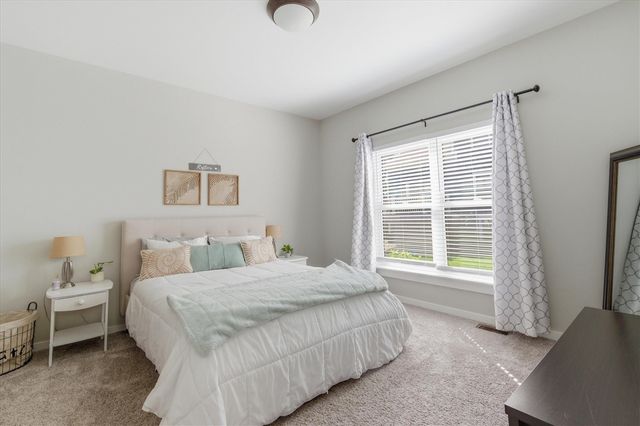 108 E Henry Street 802, Saline, MI 48176