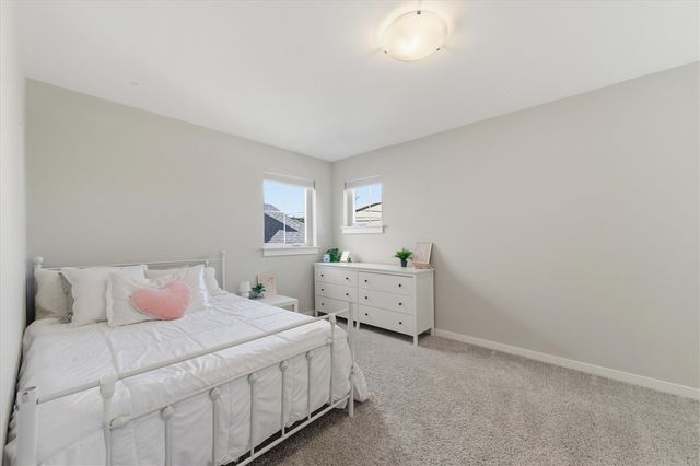 108 E Henry Street 802, Saline, MI 48176