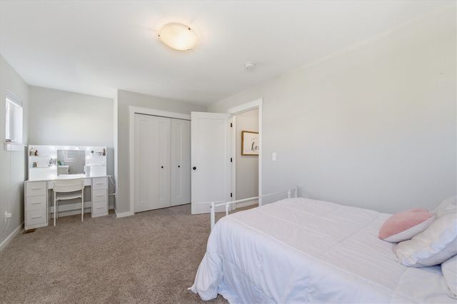 108 E Henry Street 802, Saline, MI 48176
