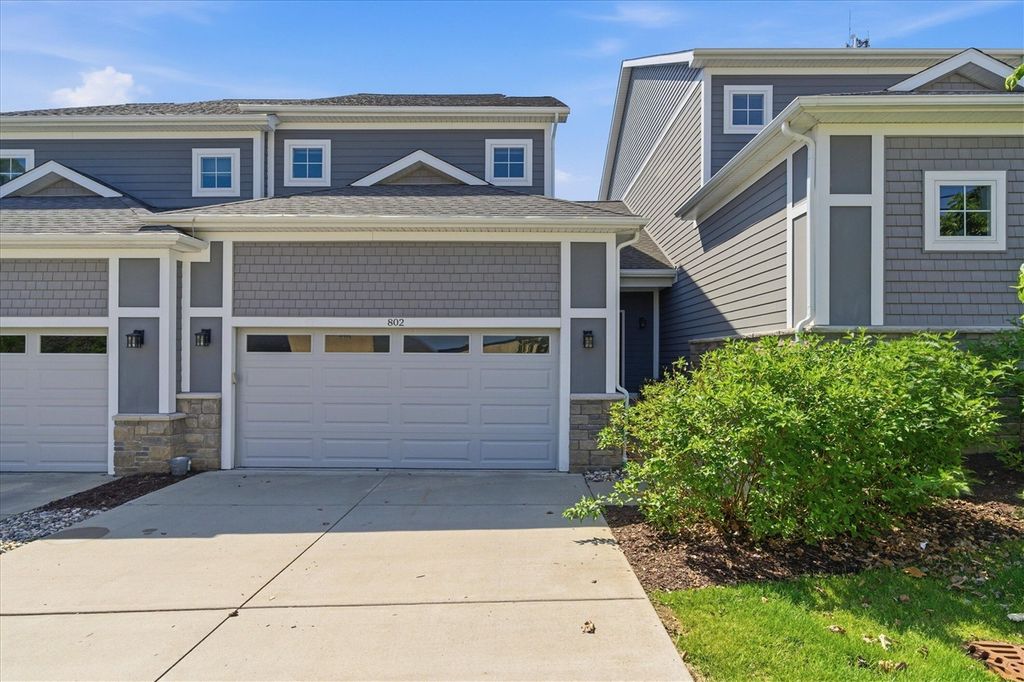 108 E Henry Street 802, Saline, MI 48176