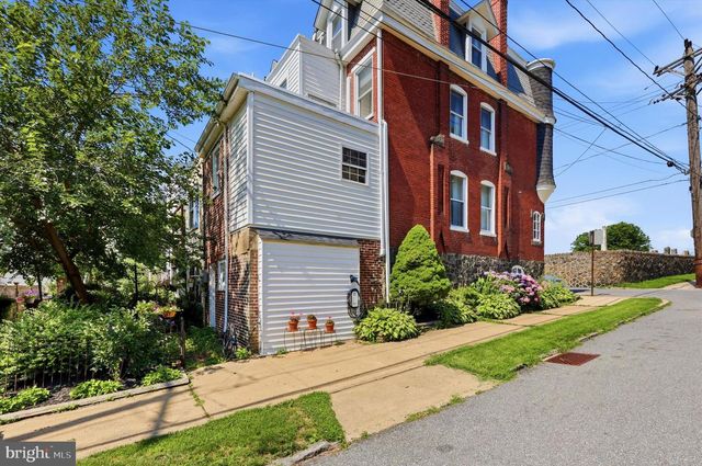 1810 MT SALEM LN, Wilmington, DE 19806