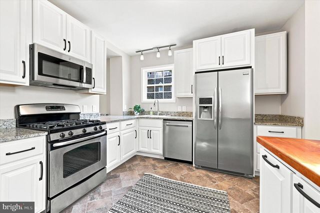 1810 MT SALEM LN, Wilmington, DE 19806
