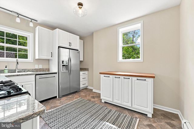 1810 MT SALEM LN, Wilmington, DE 19806