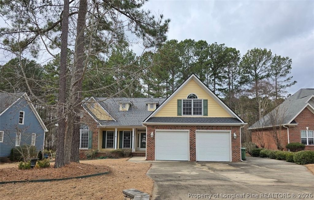 185 Falling Water Road, Spring Lake, NC 28390