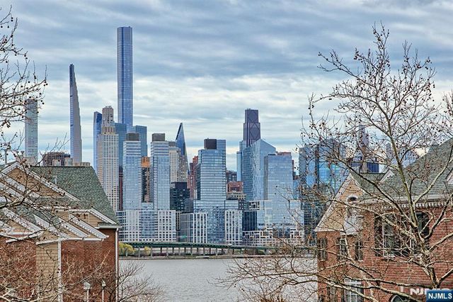 326 Midland Court, West New York, NJ 07093