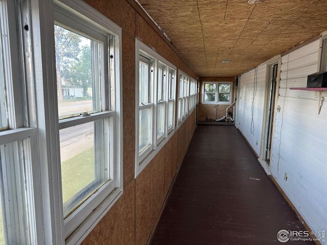 90 Cedar Ave, Akron, CO 80720