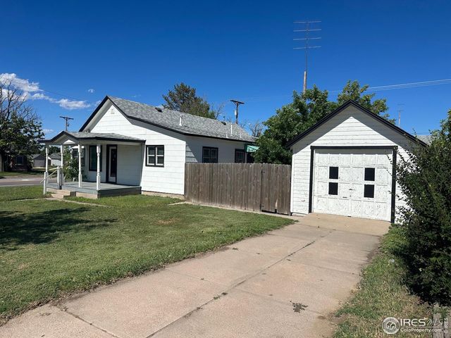 90 Cedar Ave, Akron, CO 80720
