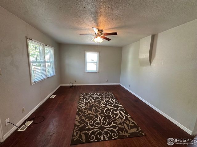 90 Cedar Ave, Akron, CO 80720