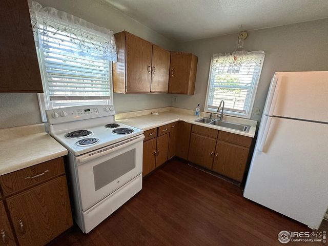 90 Cedar Ave, Akron, CO 80720