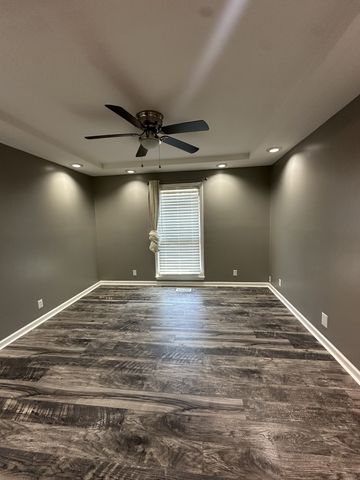 1016 Silver Point Drive, Murfreesboro, TN 37130