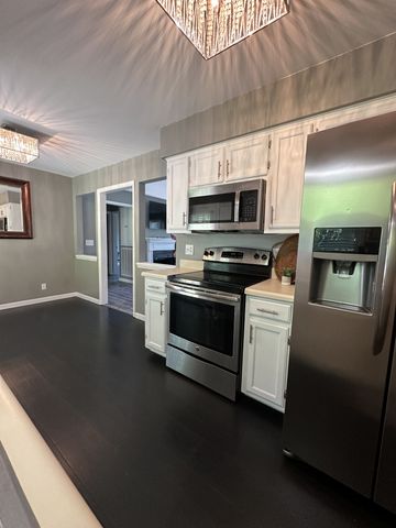 1016 Silver Point Drive, Murfreesboro, TN 37130