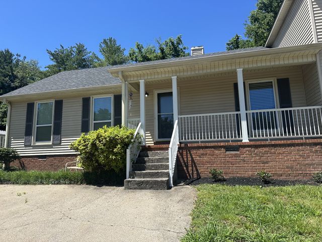 1016 Silver Point Drive, Murfreesboro, TN 37130