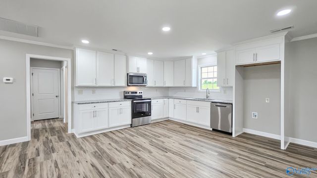 9241 Stanford Road, Athens, AL 35611