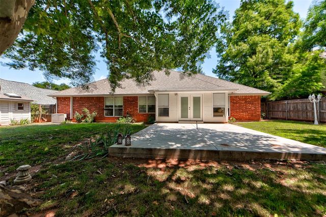 1108 Providence Court, Edmond, OK 73003