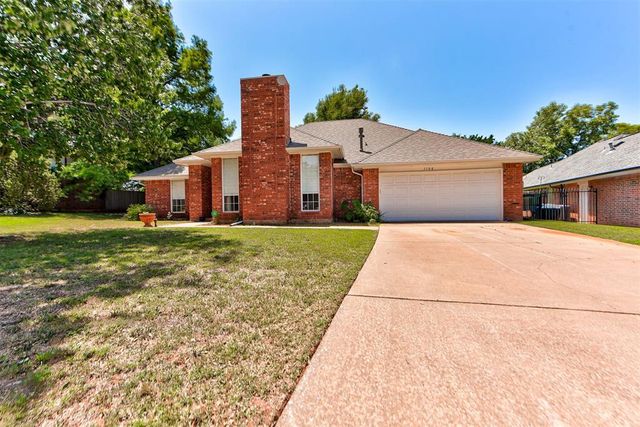 1108 Providence Court, Edmond, OK 73003