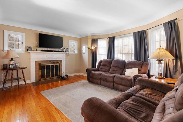 37 Forest Park Boulevard, Janesville, WI 53545
