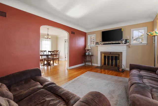 37 Forest Park Boulevard, Janesville, WI 53545