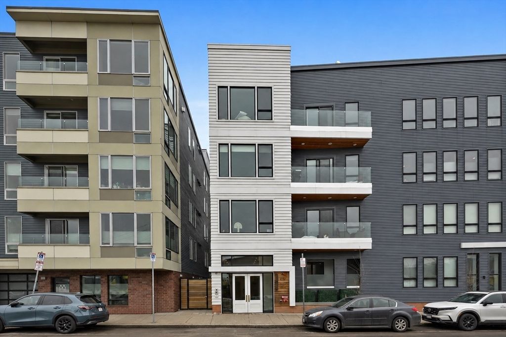 377 W 1st St 5, Boston, MA 02127