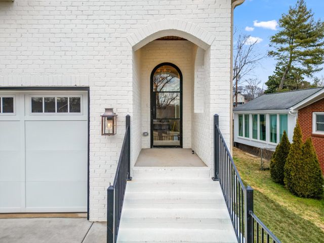 6554 Marauder Dr, Nashville, TN 37209