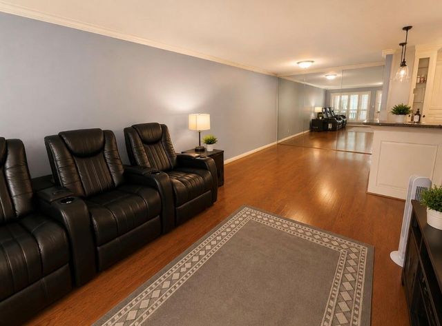 6492 Bayou Glen Road, Houston, TX 77057