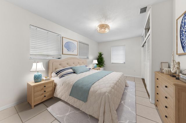4700 NE 2ND Way, Deerfield Beach, FL 33064