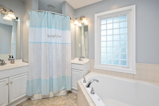 16998 E SUMMIT AVE, Elkton, VA 22827