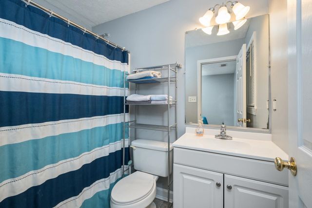 16998 E SUMMIT AVE, Elkton, VA 22827