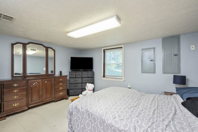 16998 E SUMMIT AVE, Elkton, VA 22827