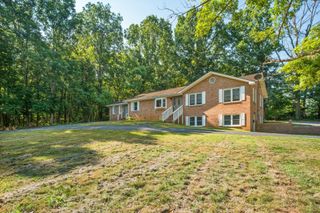 16998 E SUMMIT AVE, Elkton, VA 22827