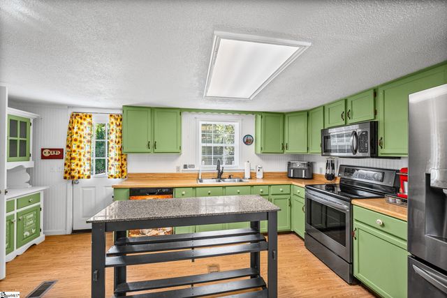 112 Bert Court, Greer, SC 29651