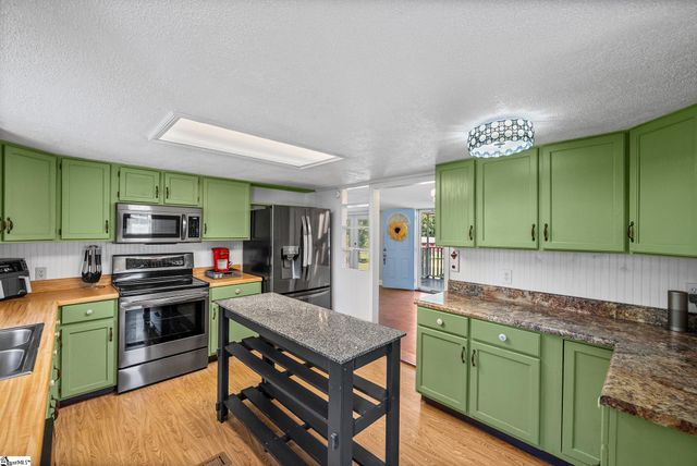 112 Bert Court, Greer, SC 29651