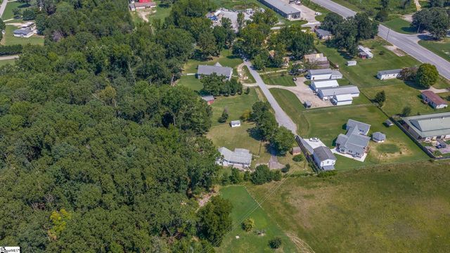112 Bert Court, Greer, SC 29651