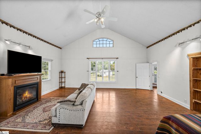 112 Bert Court, Greer, SC 29651