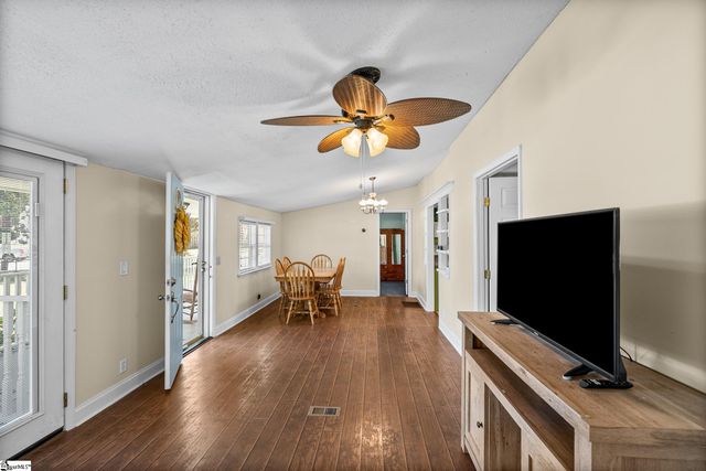 112 Bert Court, Greer, SC 29651