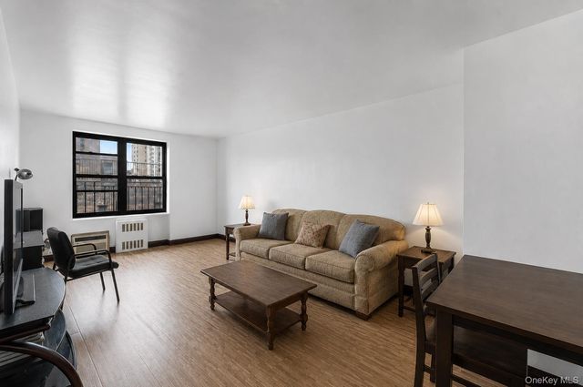 132-35 Sanford Avenue 602, Flushing, NY 11355