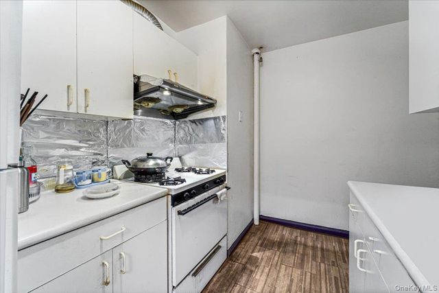 132-35 Sanford Avenue 602, Flushing, NY 11355