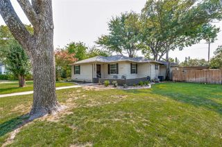 8543 Glencrest Lane, Dallas, TX 75209