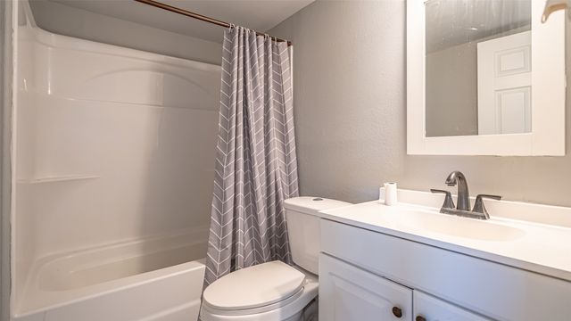 3300 Hilltop Road, Granbury, TX 76048