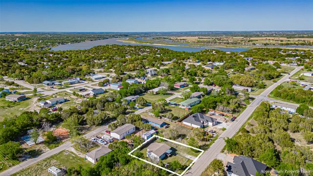 3300 Hilltop Road, Granbury, TX 76048
