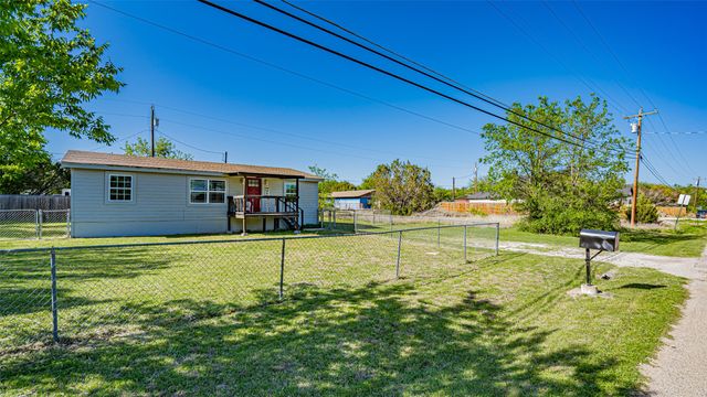 3300 Hilltop Road, Granbury, TX 76048