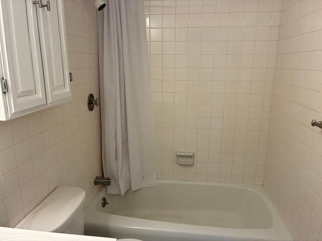 1 Summit Dr. 33, Reading, MA 01867