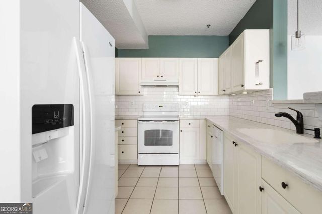 703 Spring Heights Lane SE, Smyrna, GA 30080