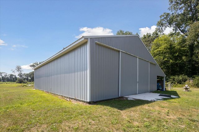 10374 Douglas Road, Osceola, IN 46561